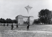 https://www.emd.tu-braunschweig.de/files/gimgs/th-109_109_01gardeluftschiffertempelhofer-feld1907.jpg