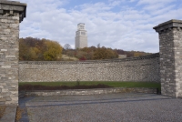 https://www.emd.tu-braunschweig.de/files/gimgs/th-83_83_mahnmalbuchenwald15.jpg